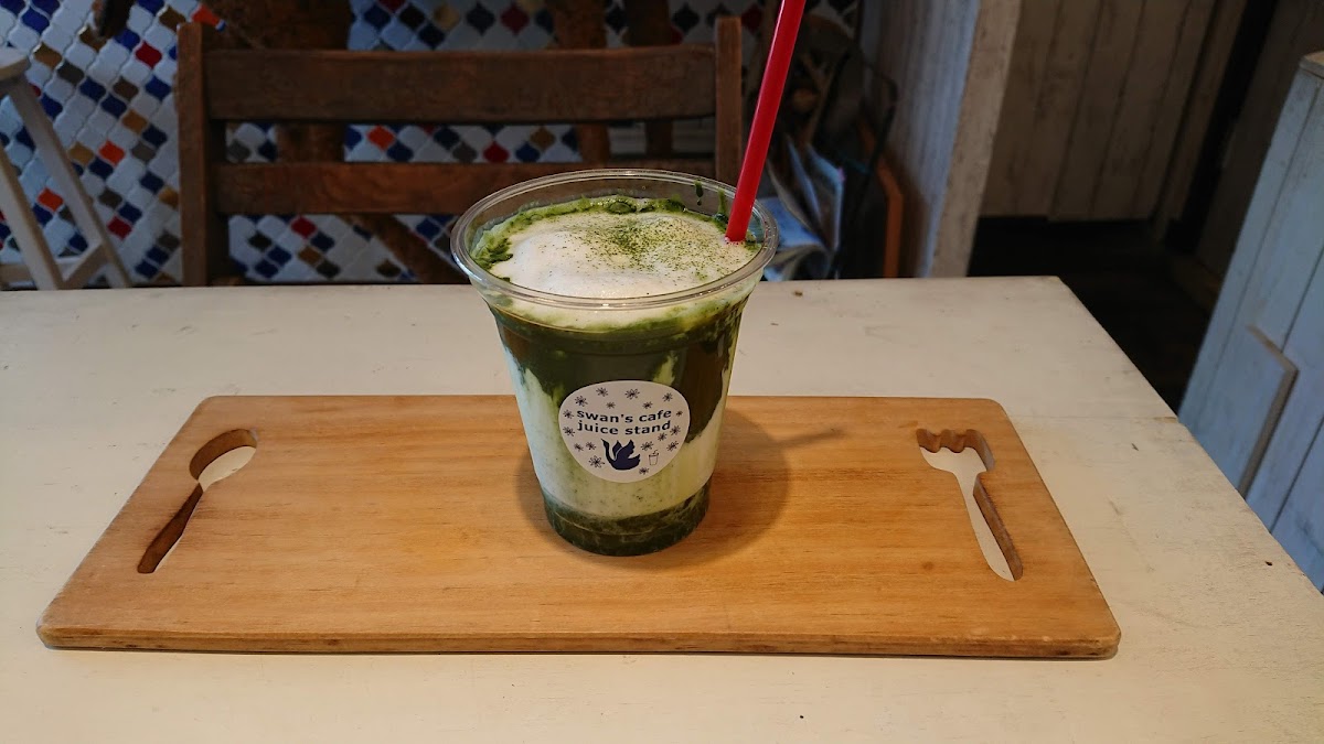 swan's cafe juice stand - 6