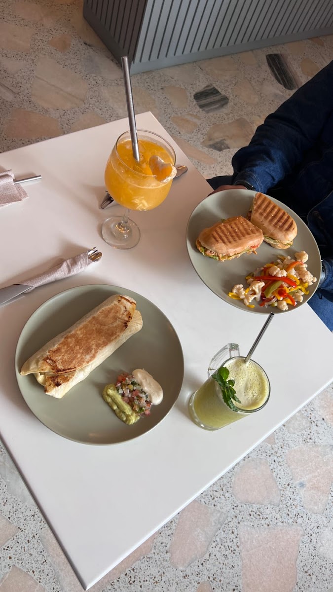 Casa Azul Boutique Cafe - 8