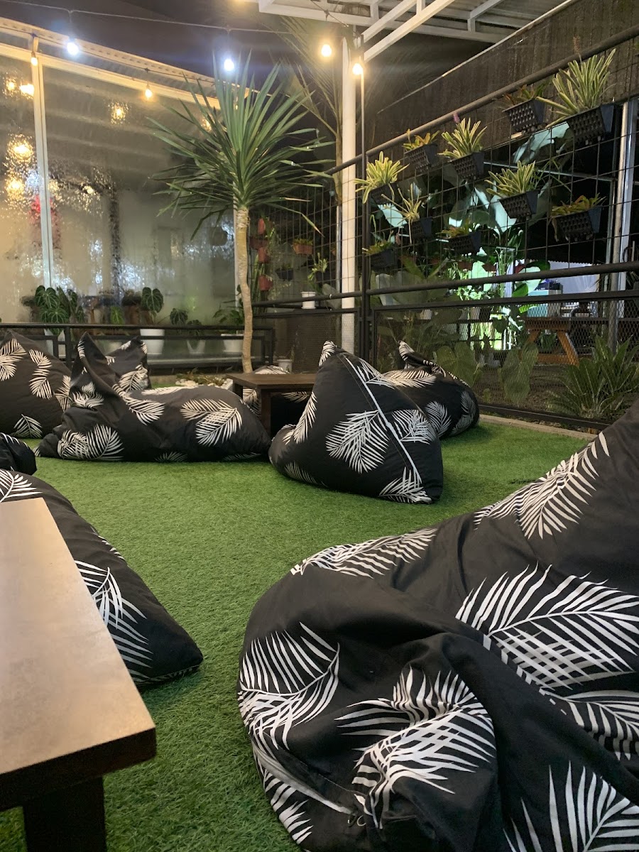 EL Coffee & Eatery - 4