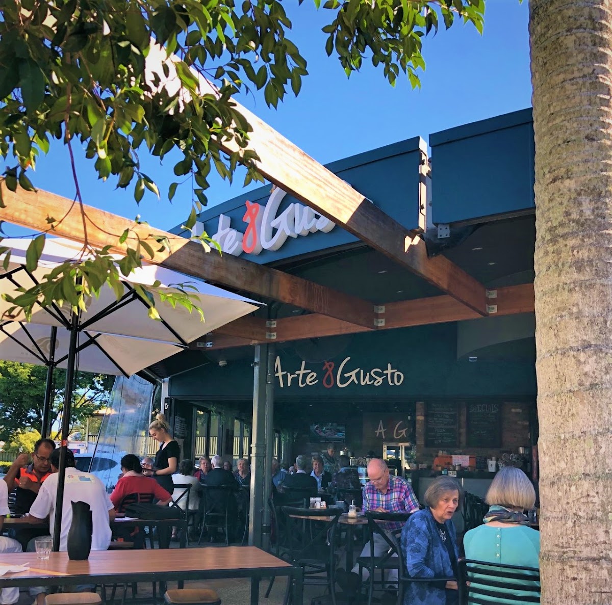 Arte & Gusto Cafe Bar