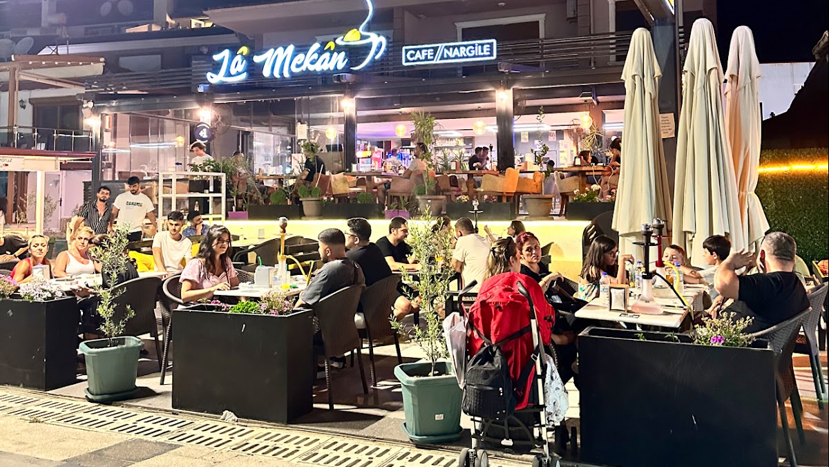 Lâ Mekân Cafe & Nargile