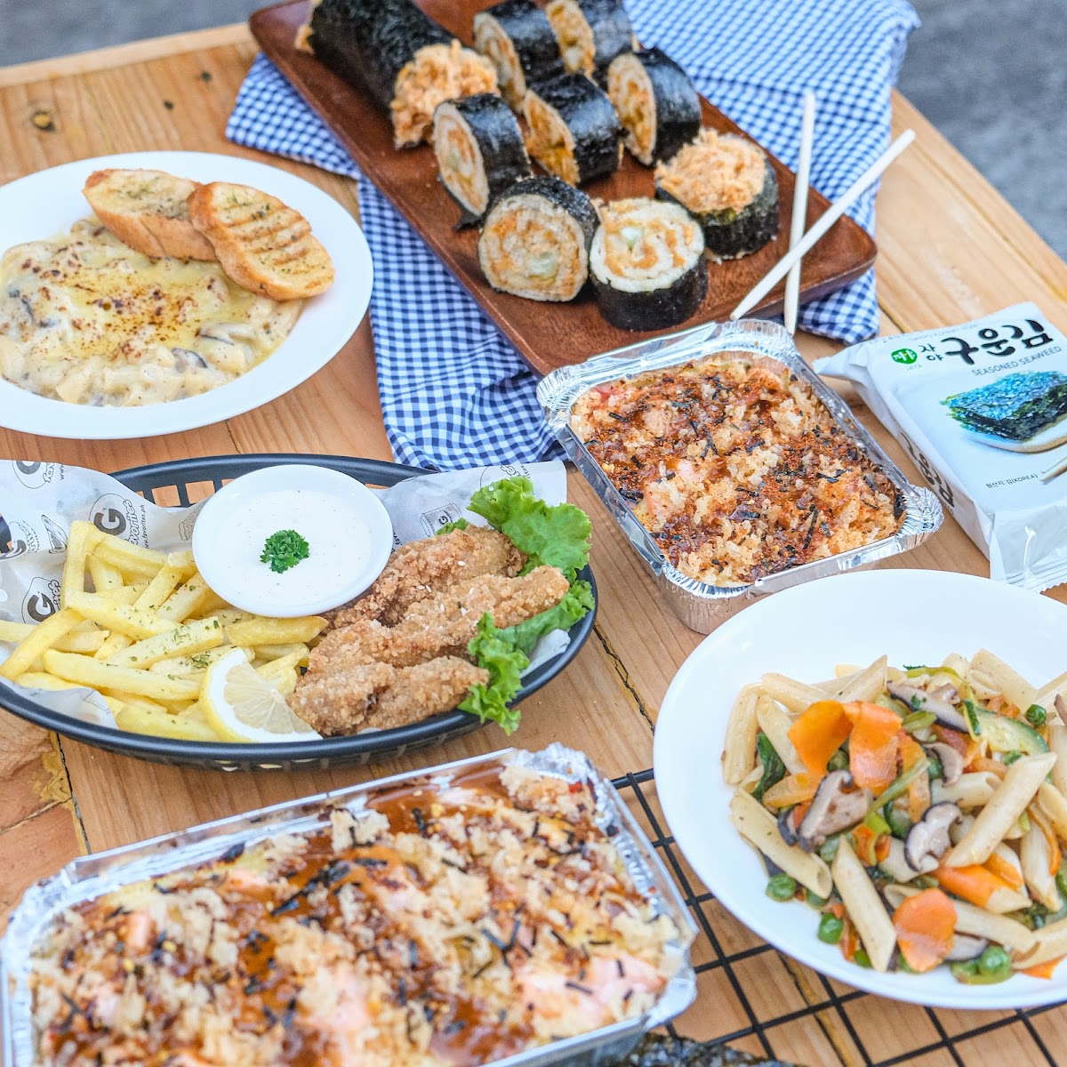 G's Favorites Cafe and Bakery - 3