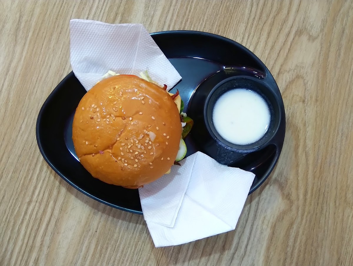 Youth tales cafe - 6