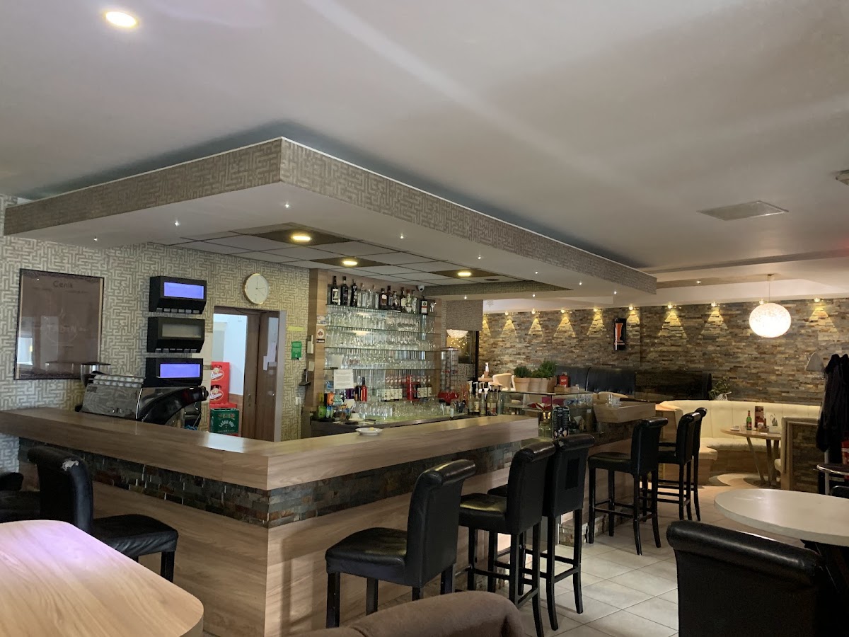 Prodajalna ' Tadin' Štefka Kuzmič s.p.