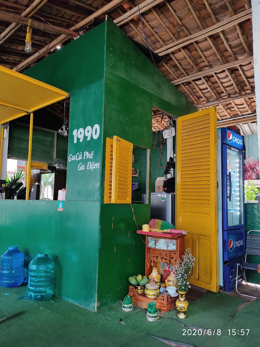 1990 Coffee & MilkTea