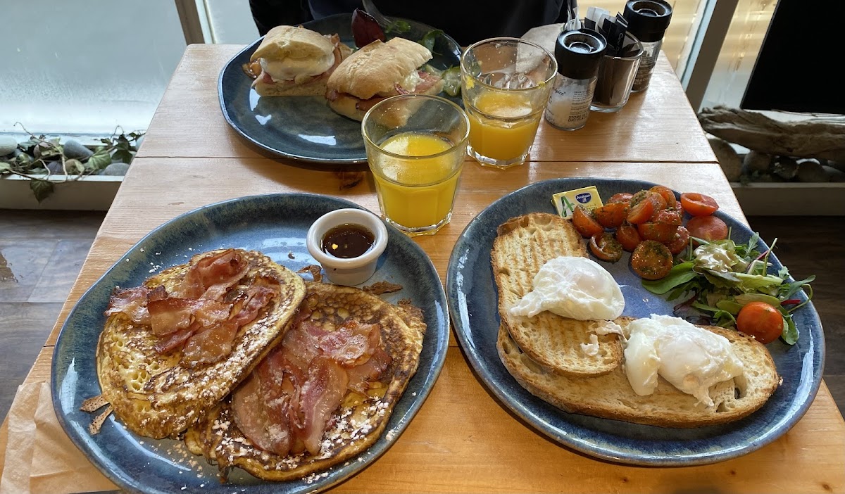 The Tucker Bag Cafe - 8