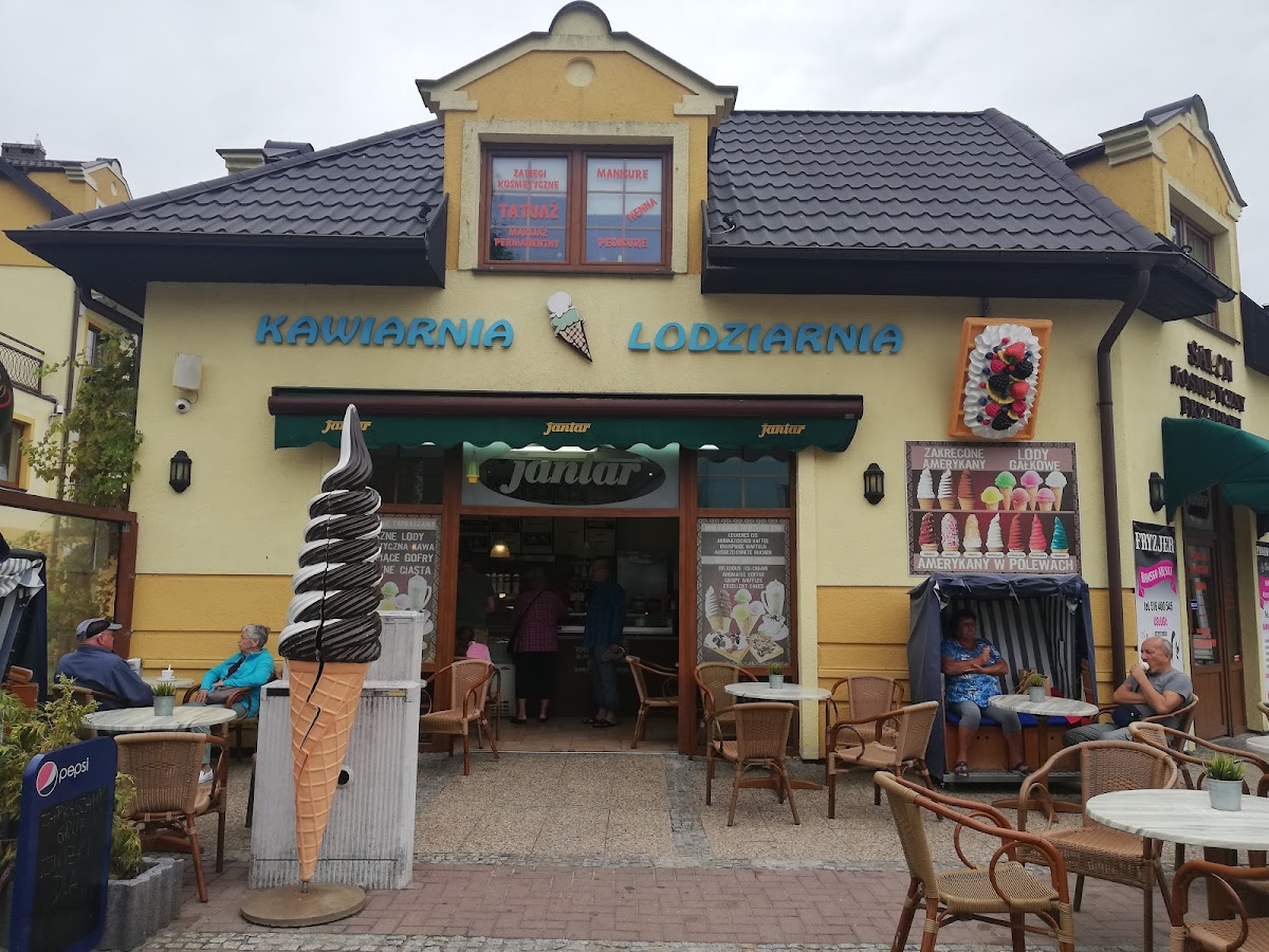 Kawiarnia Lodziarnia Bistro na fali