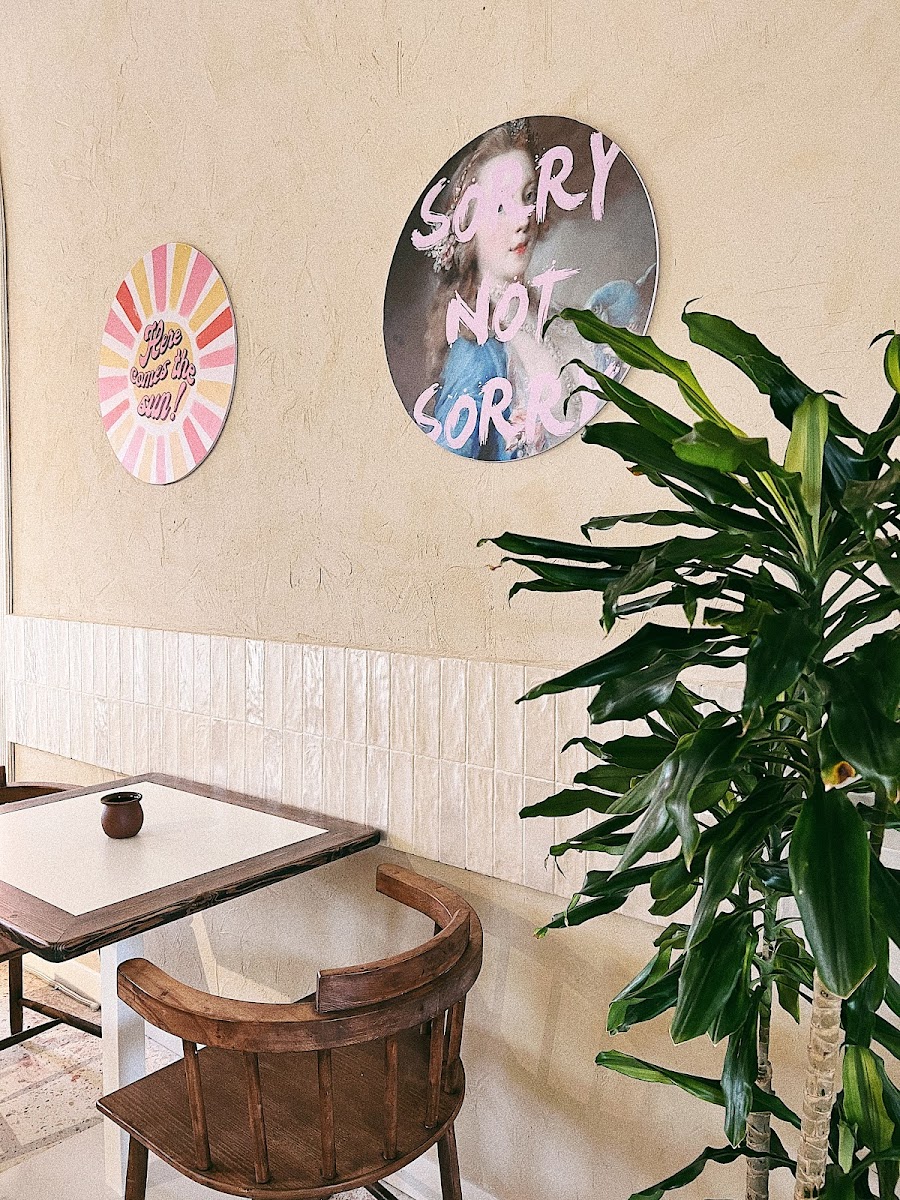 SUNNY CAFE / coffee and sunshine