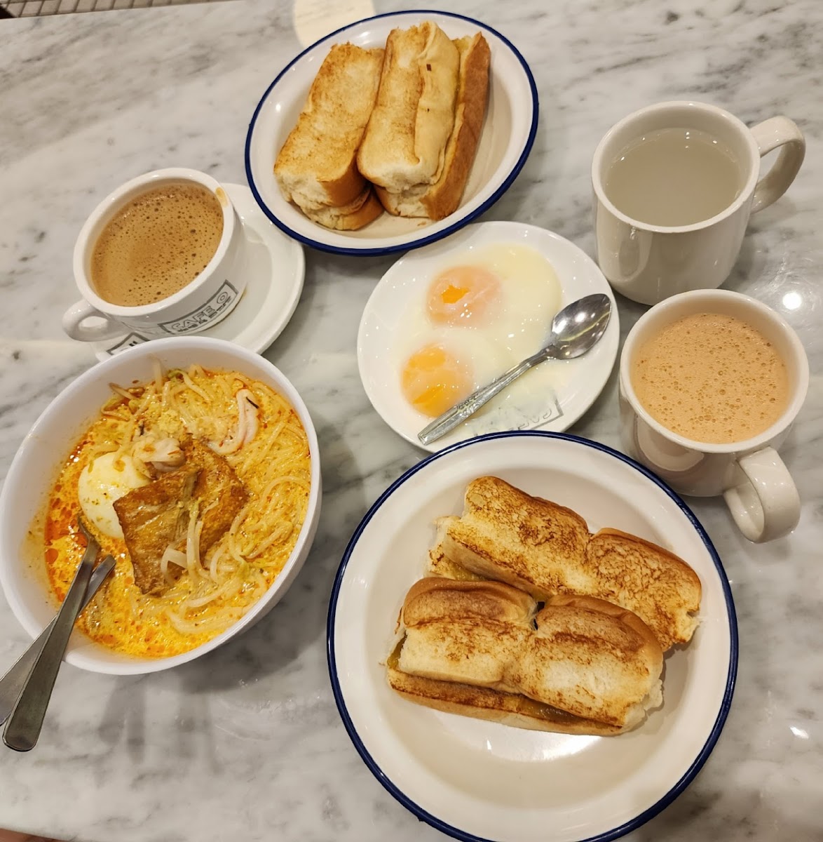 Cafe O Airport Blvd - 9