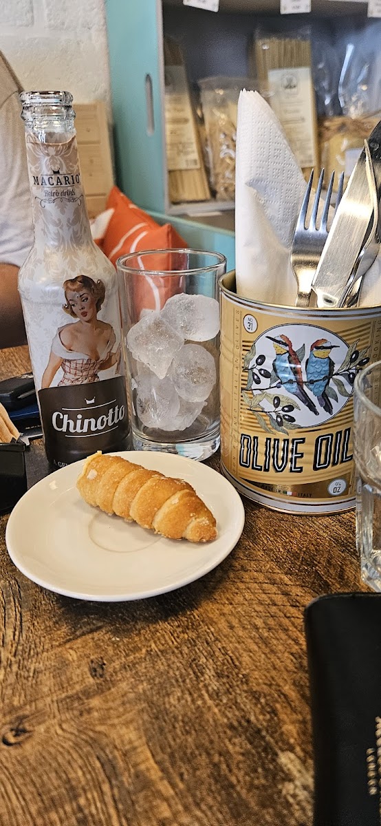 Le Gemelle Cafe and Deli Leicester - 5