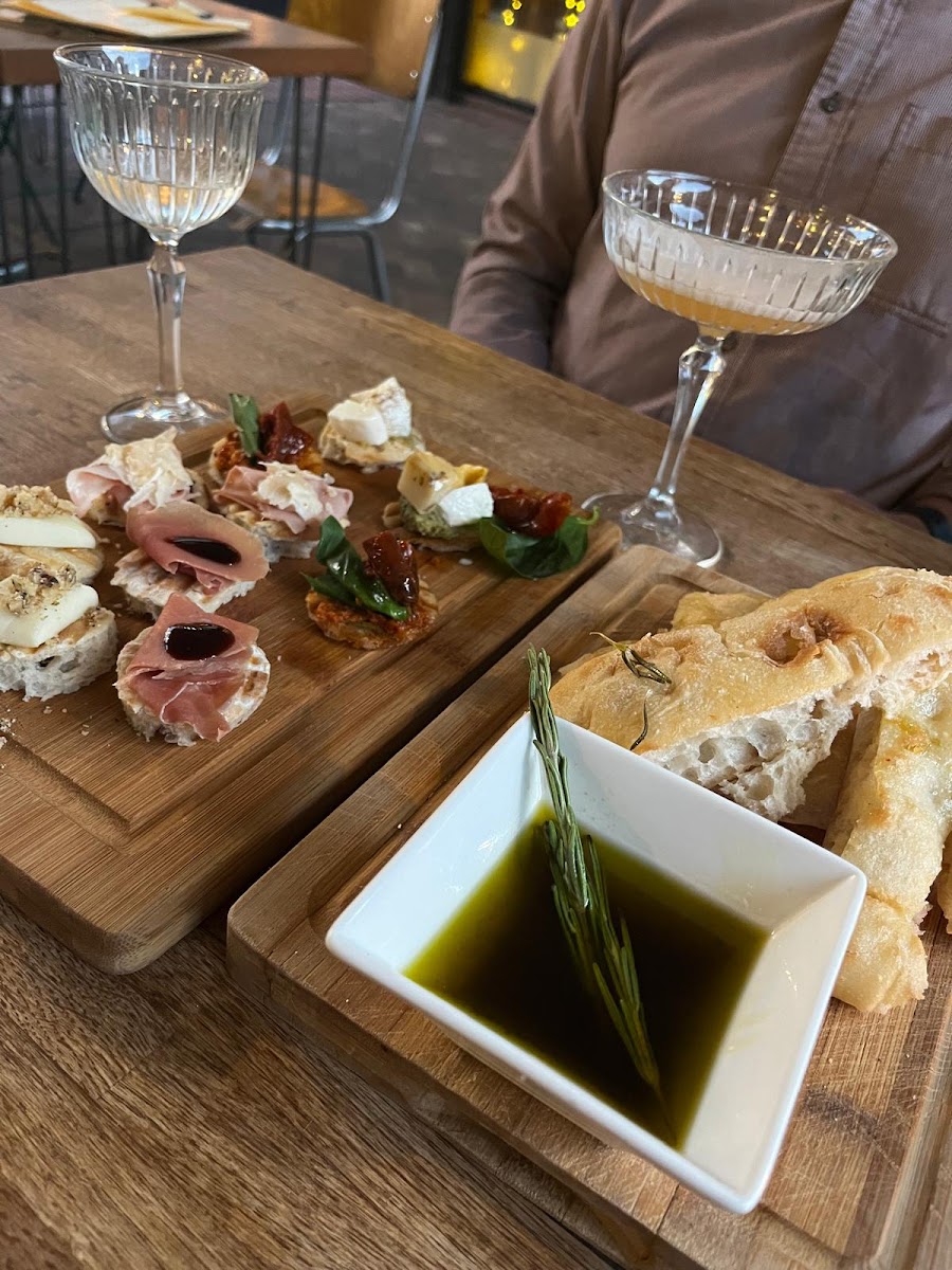 Le Gemelle Cafe and Deli Leicester - 8