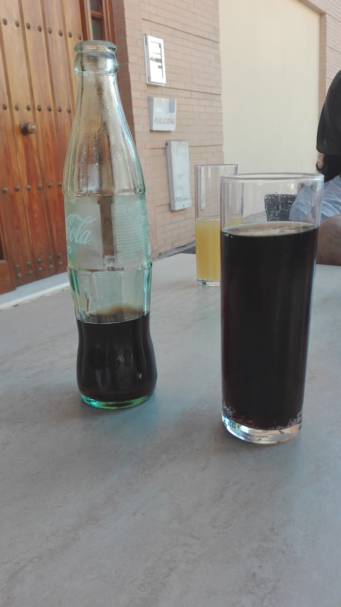 Cervecería - Cafetería Coimbra. Hnos. Orcha Valle. - 10