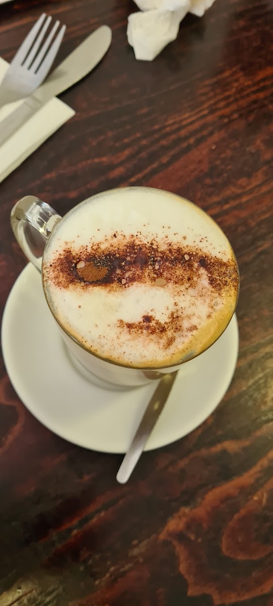 Central Perks Cafe Bar - 10