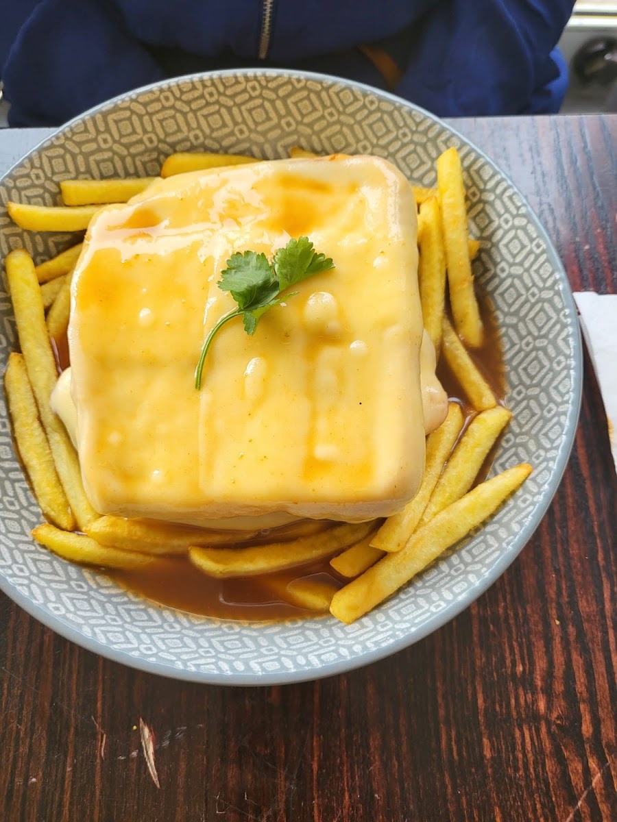 Central Perks Cafe Bar - 6