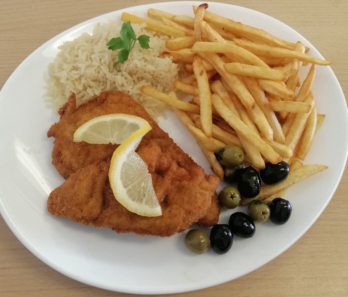 Central Perks Cafe Bar - 9