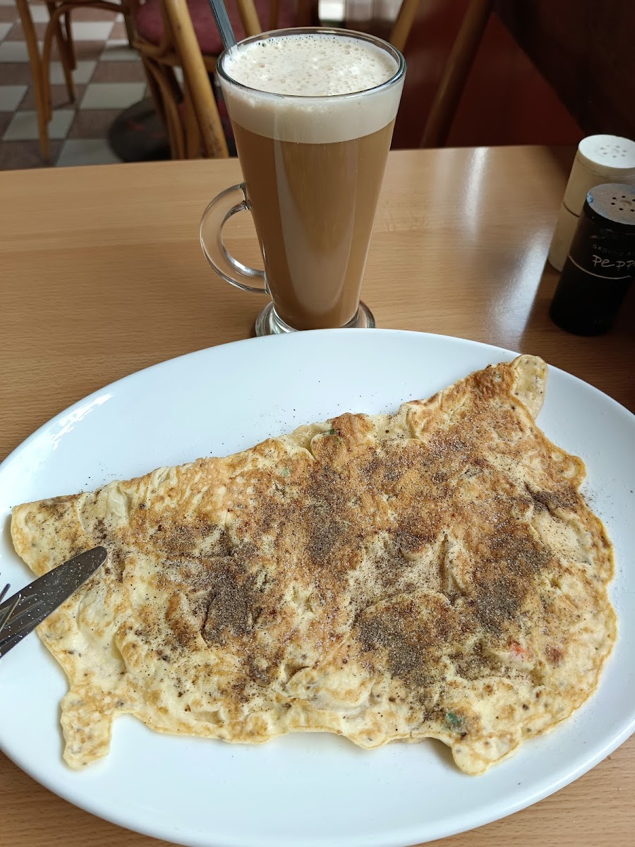 Andrew's Café - 3