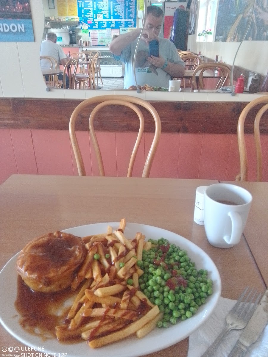 Andrew's Café - 4