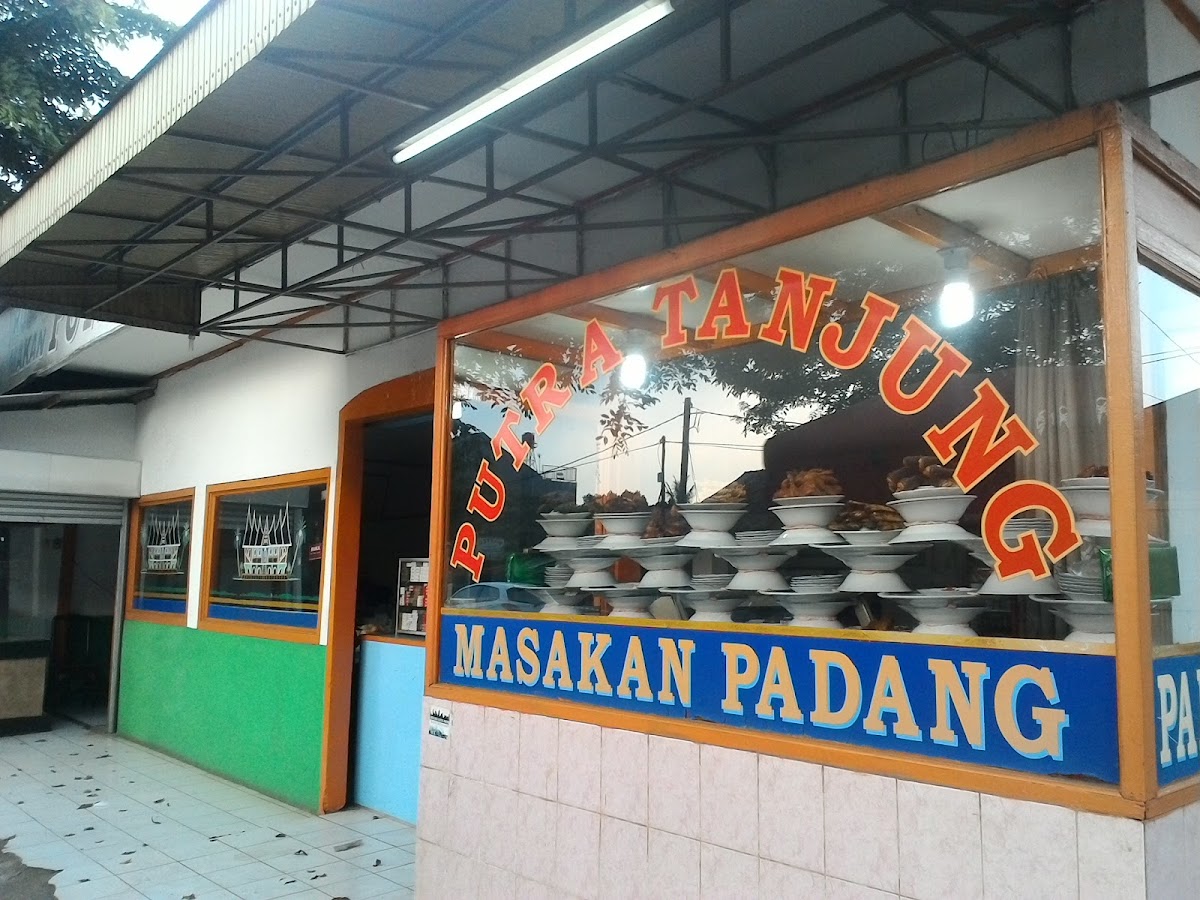 Rumah Makan Putra Tanjung