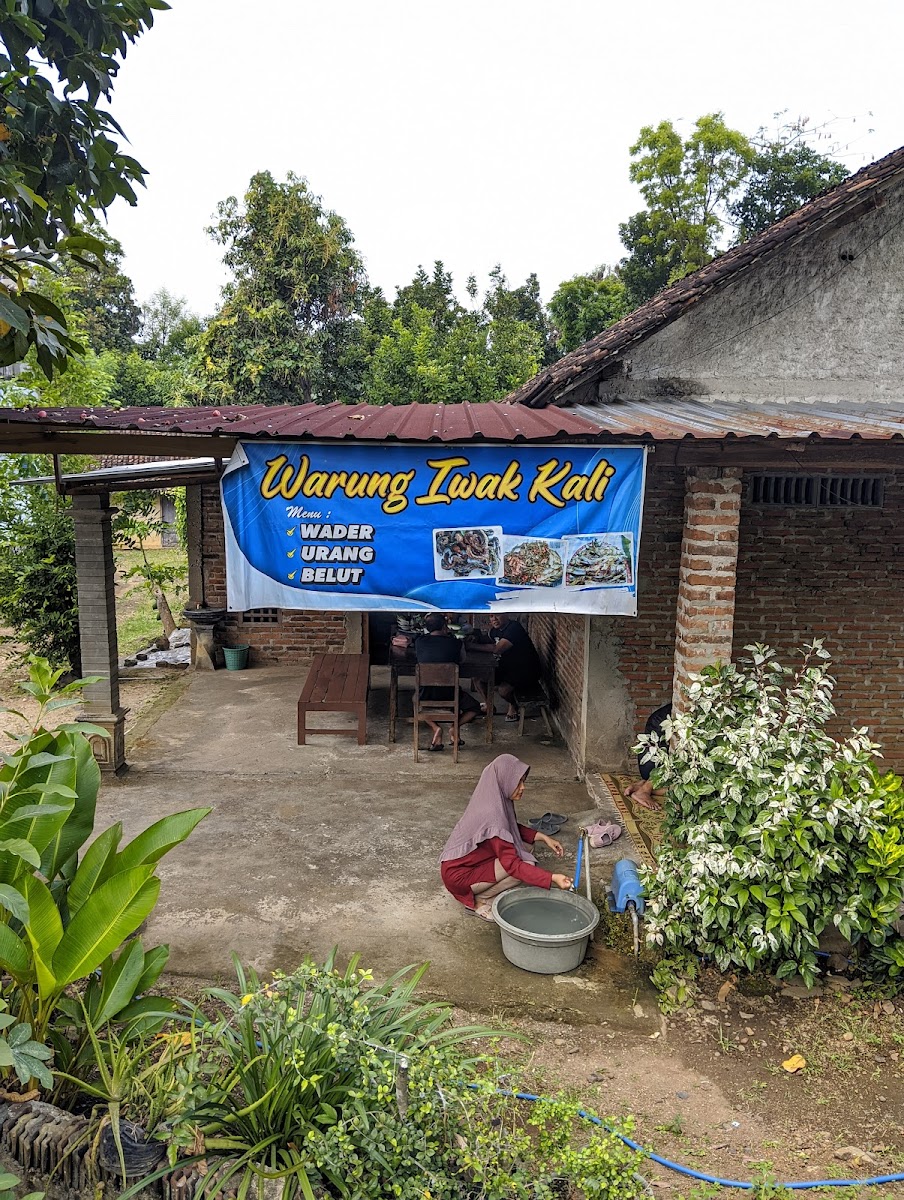 Warung Pecel + Iwak Kali