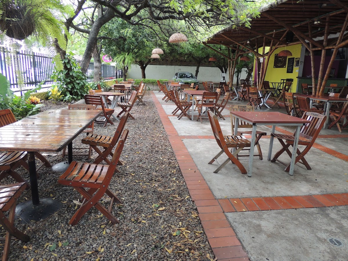 Vasija De Barro Av. Ferrocarril