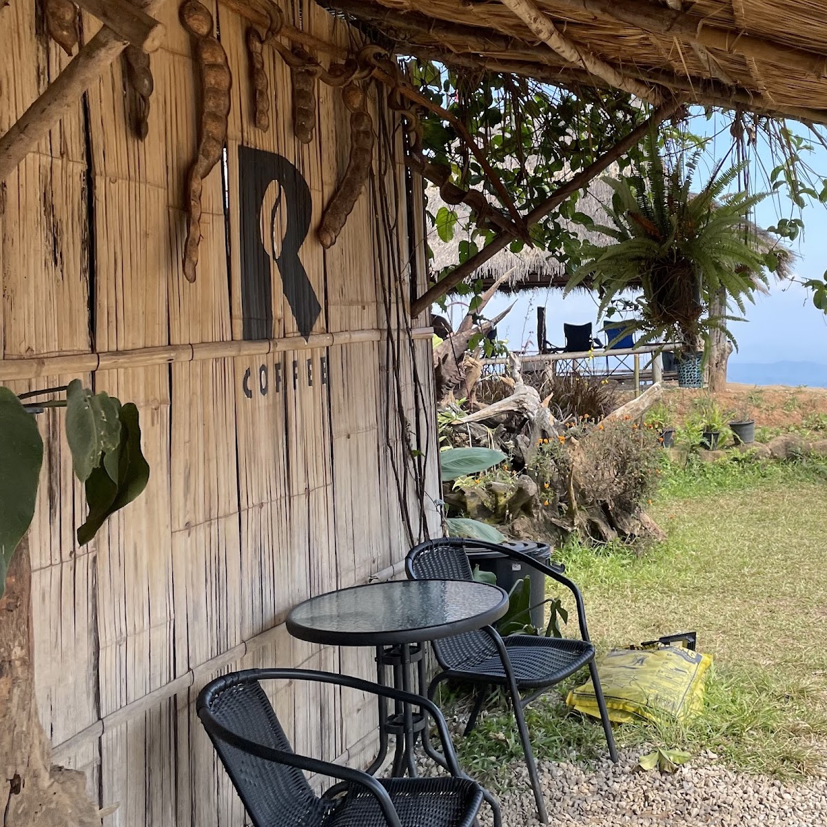 R Coffee ดอยแม่มอญ