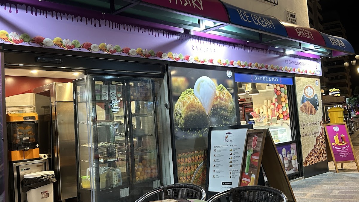 Carpe Diem Cafe & Gelato & Bakery