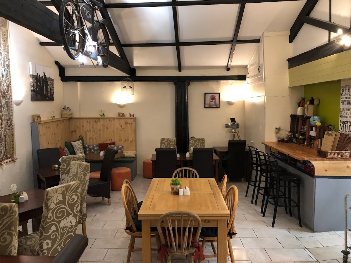 Tiffin Cafe at Bullock Farm