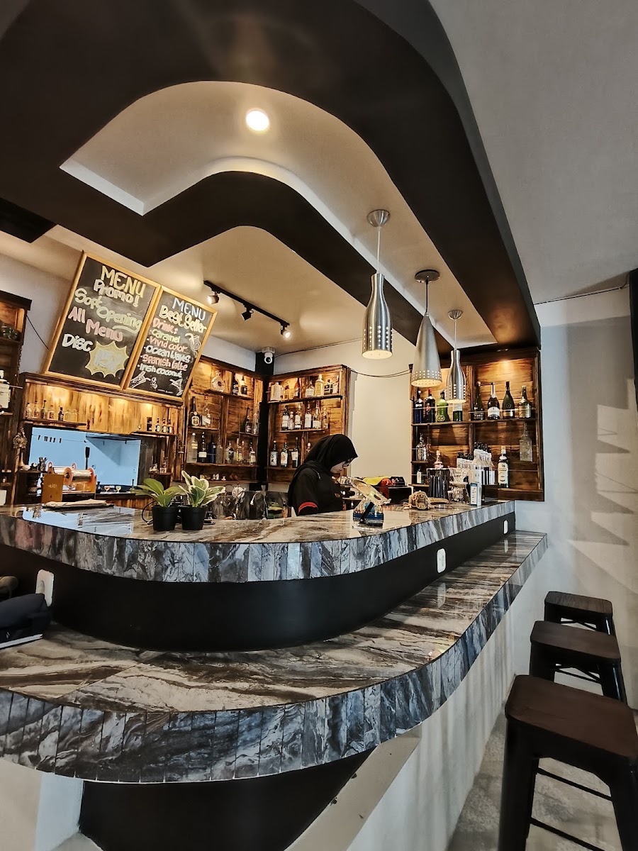 CONIN Coffee & Eatery