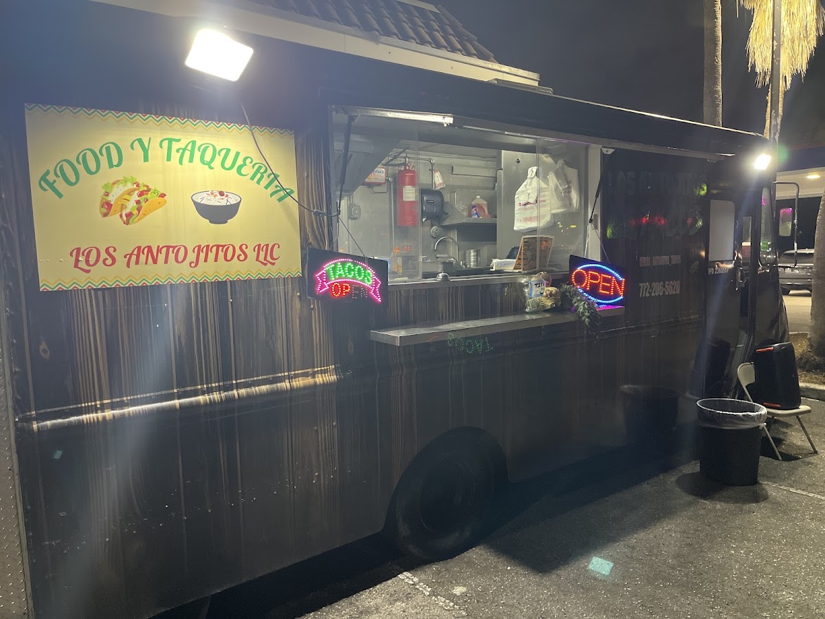 Los Antojitos Taqueria