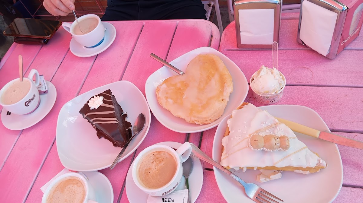 La Crême Pastelería Heladería