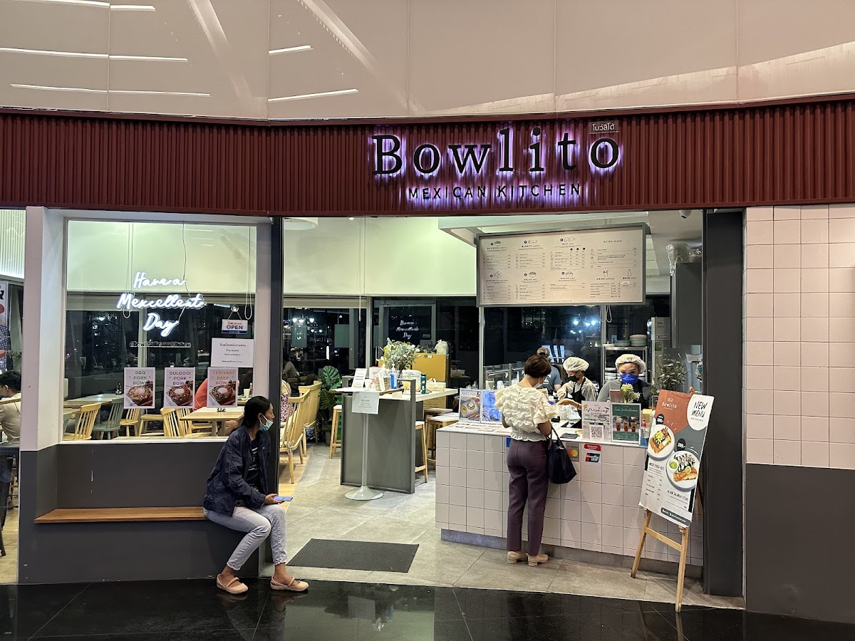 Bowlito Sathorn Square