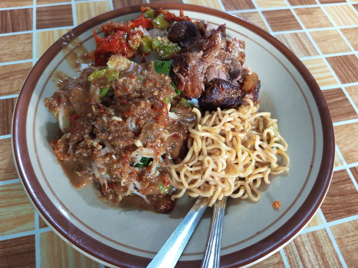 Bu Sri Restaurant (empal)