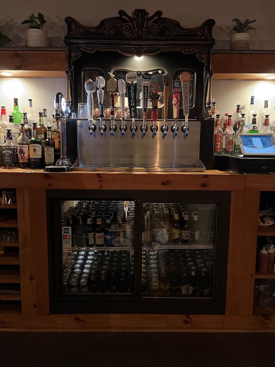 Easton's Food & Drink