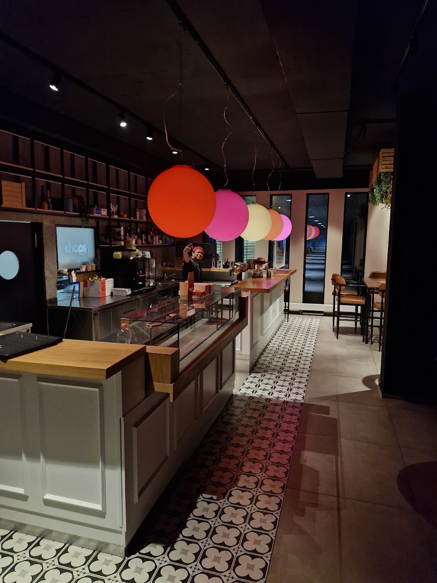 chops. l sushi & more