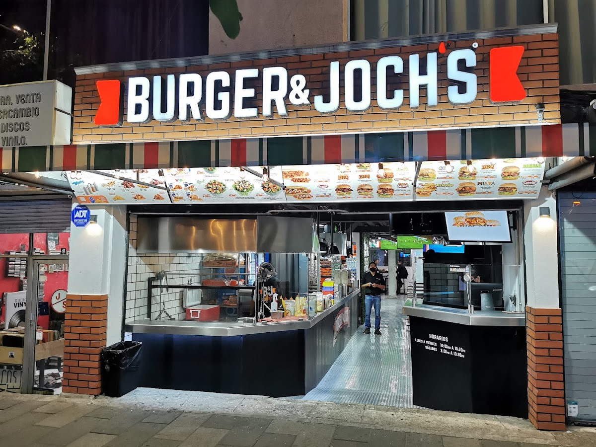 Burger & Jochos Condesa - Fast Food al Carbón