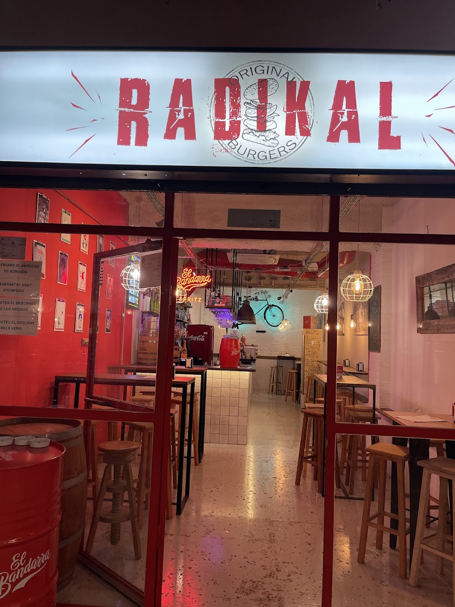 El Cau del Vermut Radikal l'Hospitalet