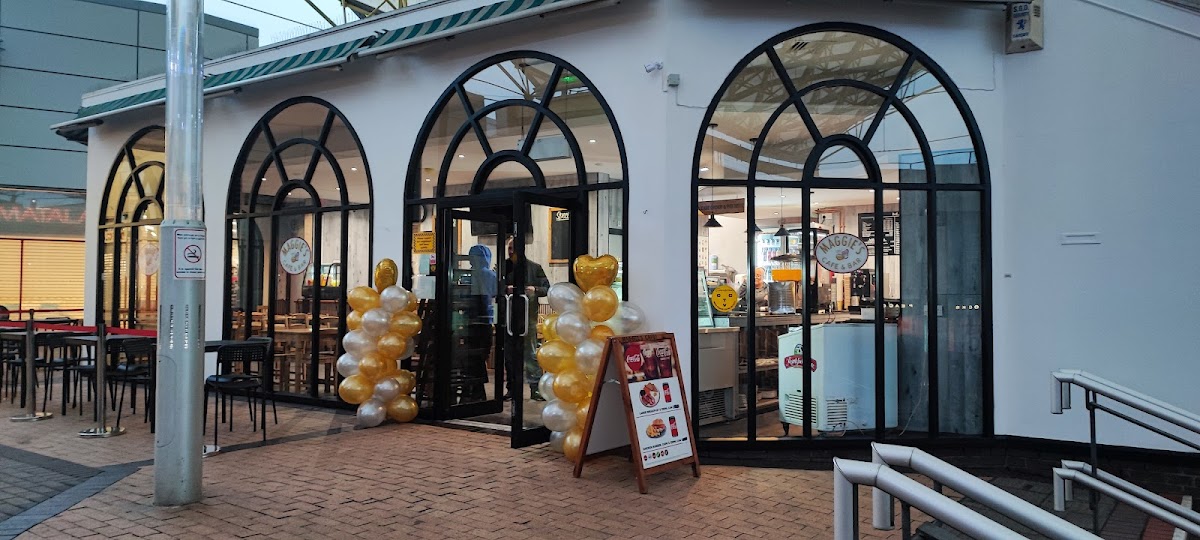 Maggie`s Cafe and Bar