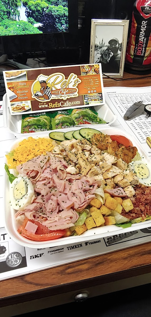 Ref's Southern Cafe & Catering - 6