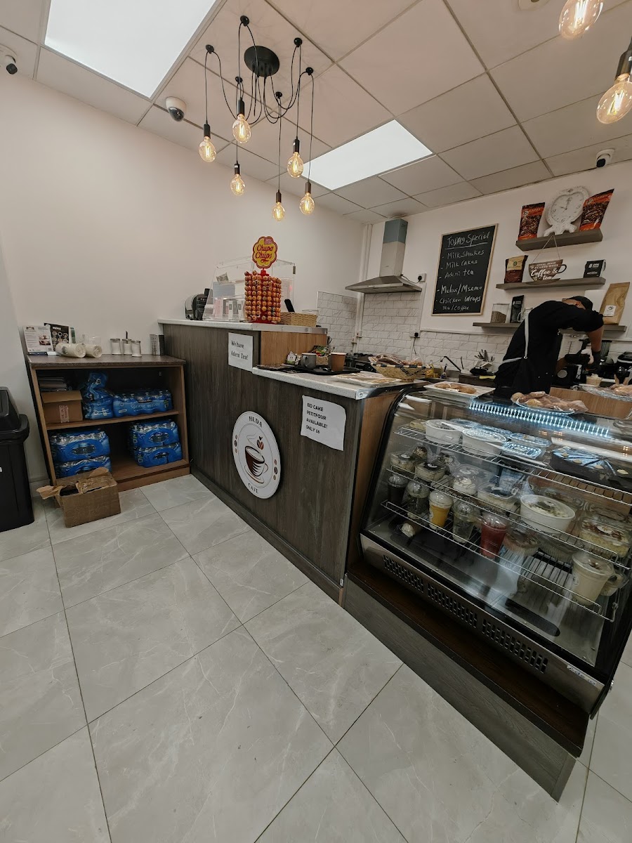 Huda cafe and lounge - 6