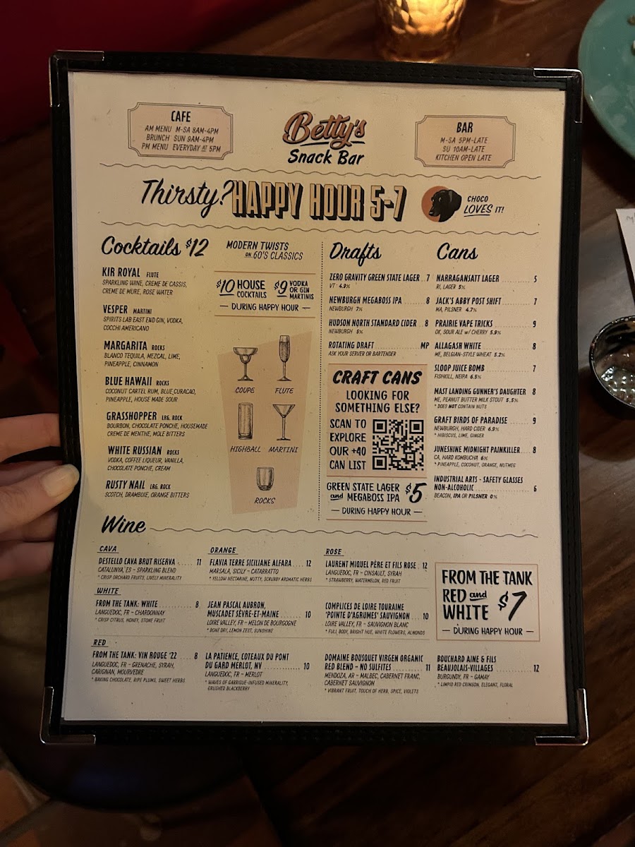 Betty's Snack Bar - 4