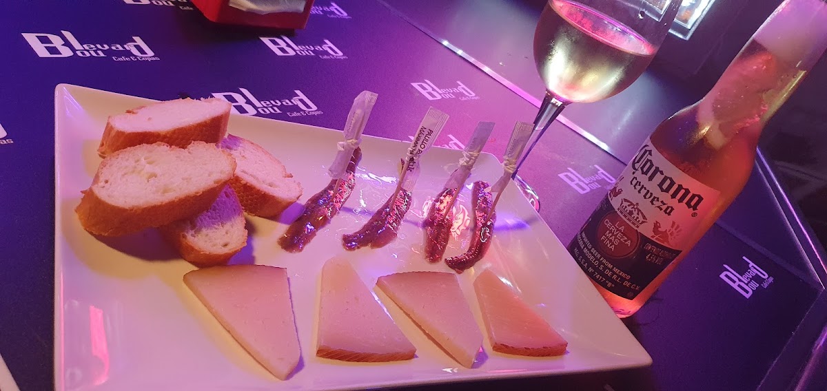 Boulevard Café & Copas. - 3