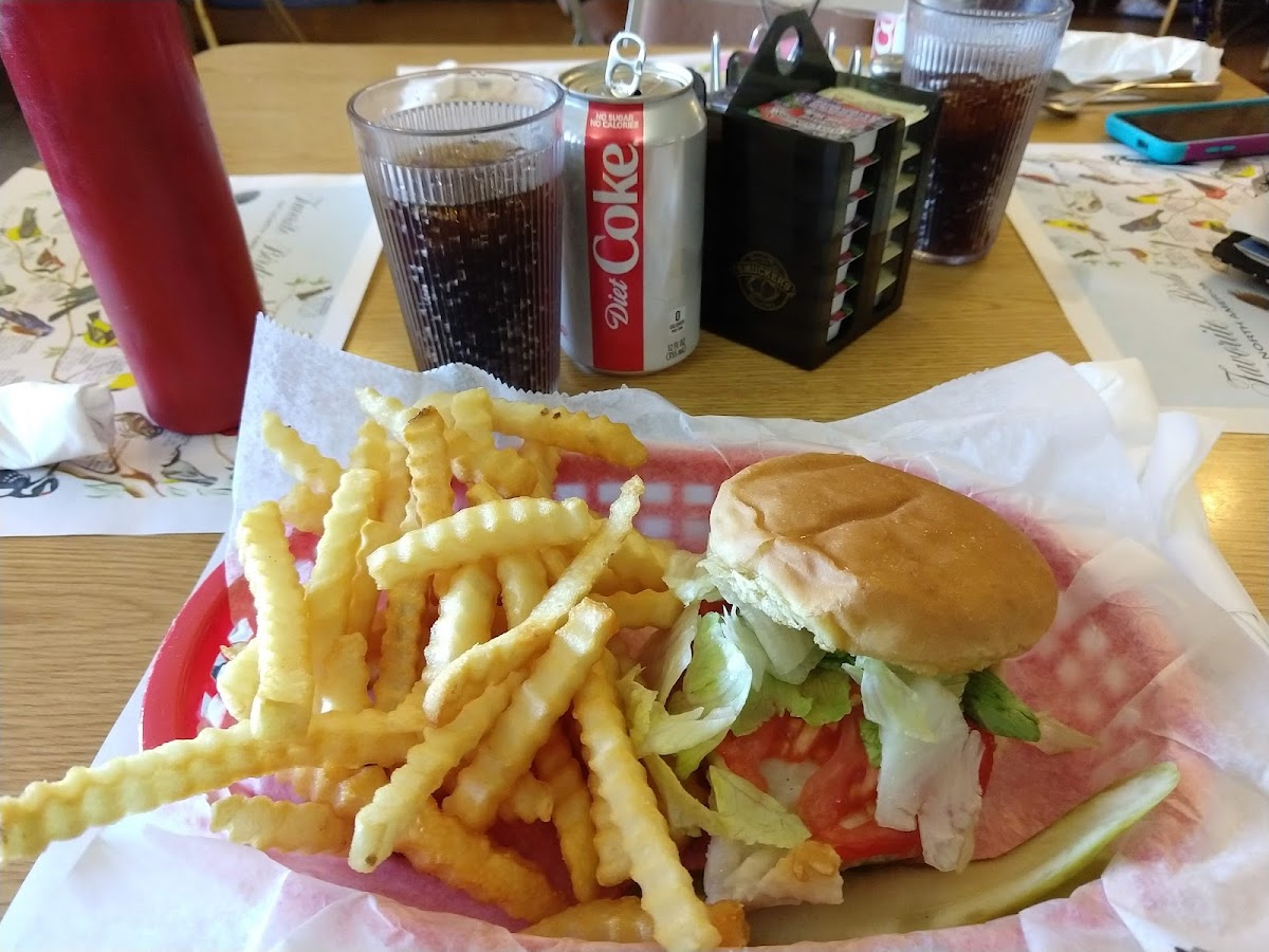 L & M Cafe - 8