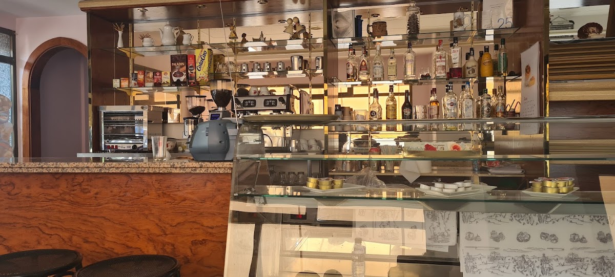 Panadería y Cafetería Tomas