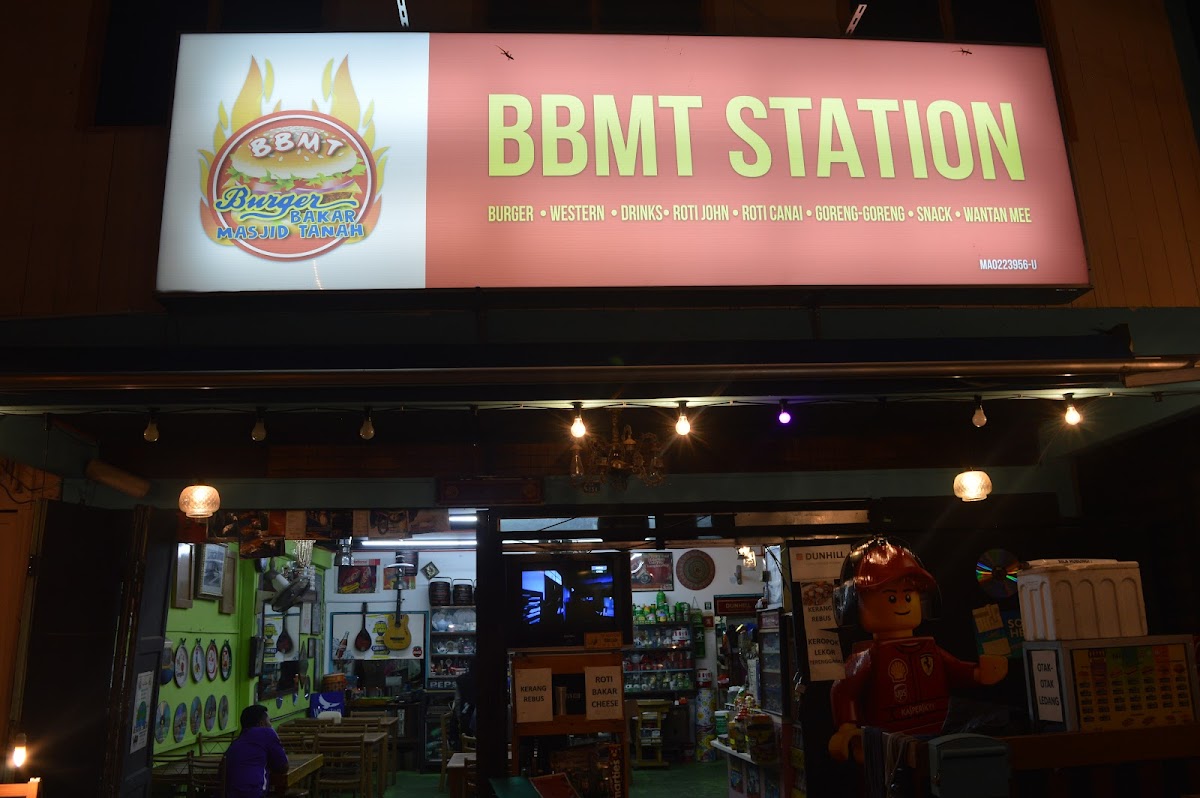 Burger Bakar Masjid Tanah