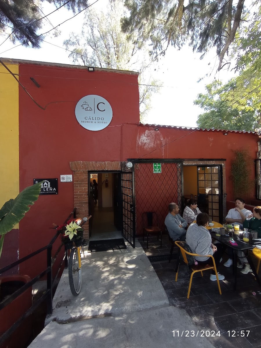 Cálido Brunch & Bistro