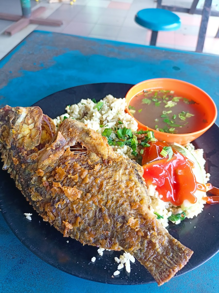 Gerai Makanan Taman Perindustrian Sri Gading