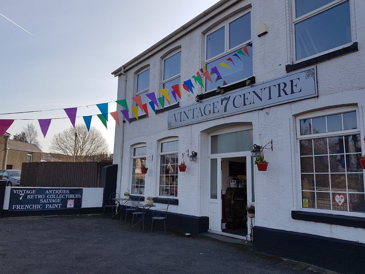 Tres Bien @ Vintage 7 Centre