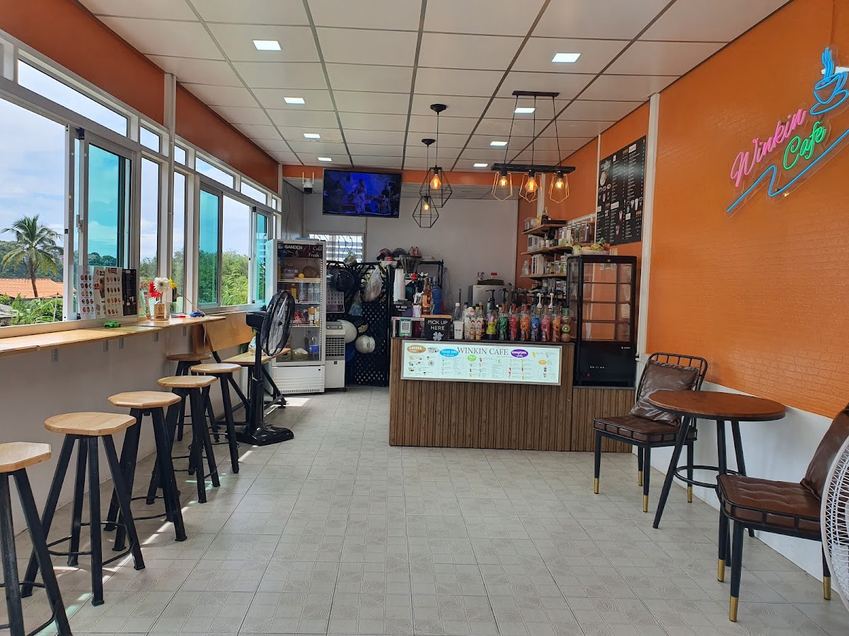 Winkin cafe