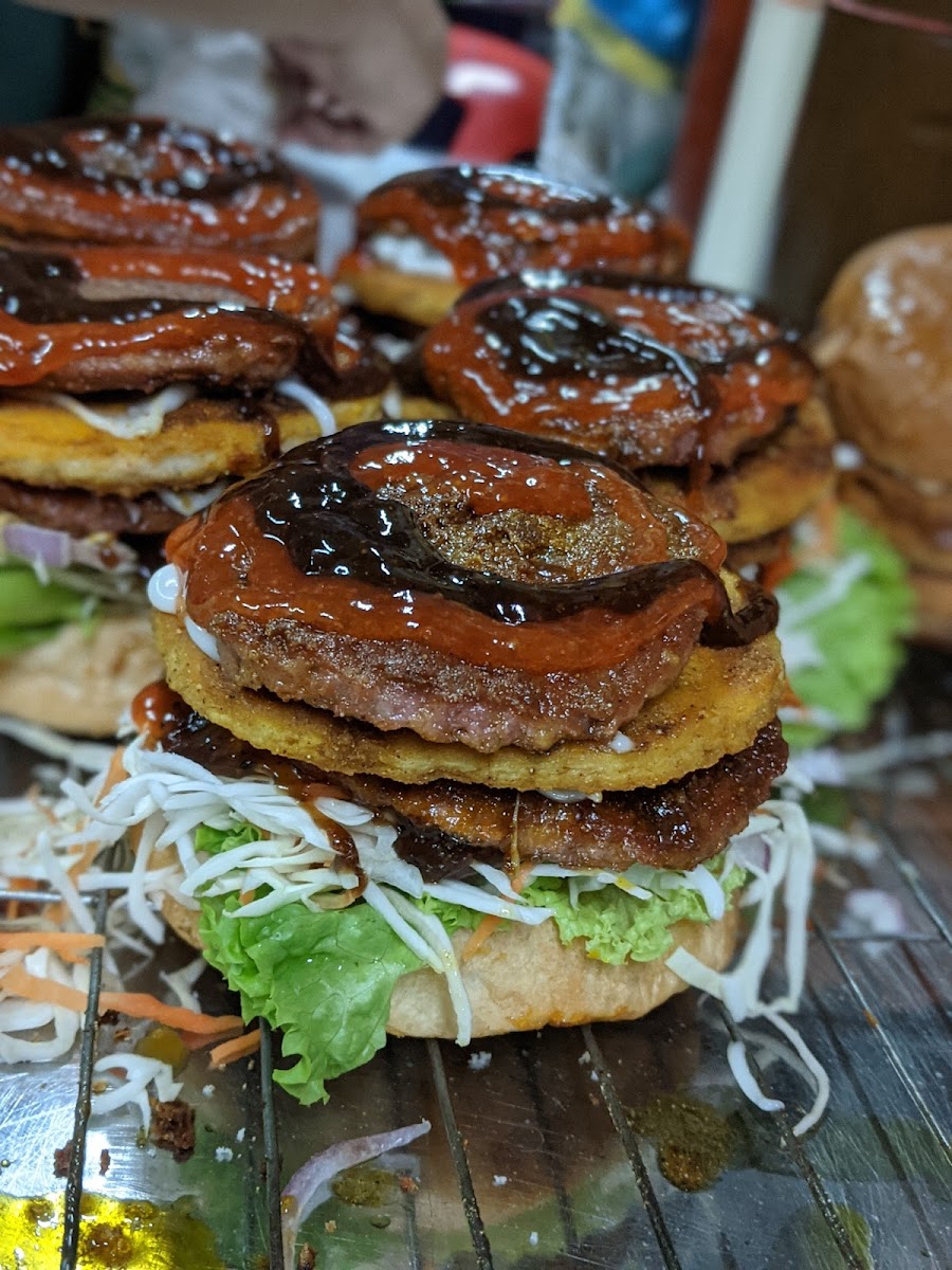 ARE CHIK BURGER LAYER