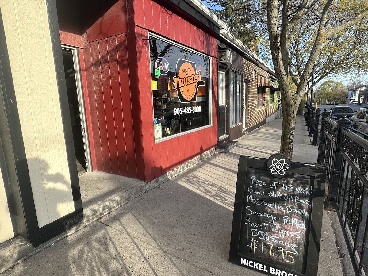 Twisted Pizzeria & Gelateria